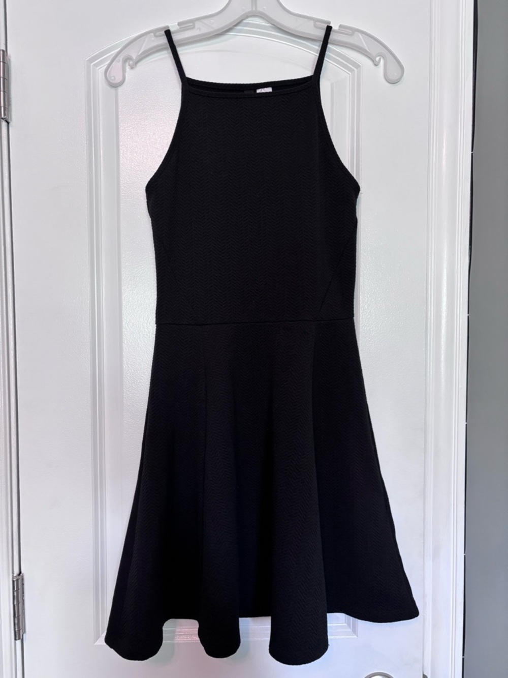 H&M Divided Black Sleeveless Fit-and-Flare Dress size 4 chevron texture
